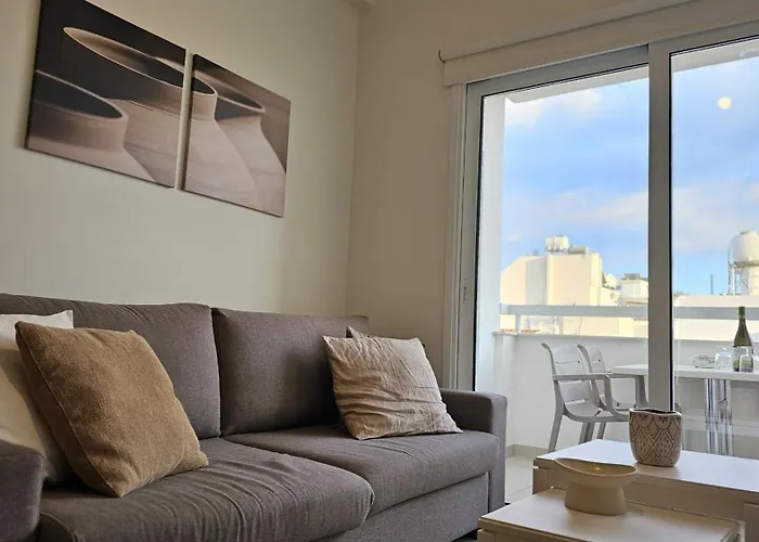 Amphora * Ларнака