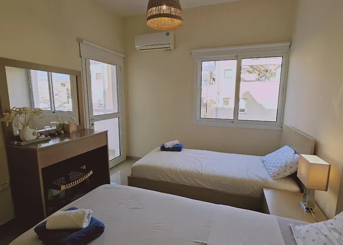 Apartament Amphora Larnaca